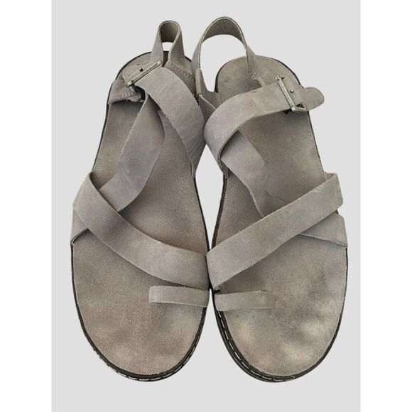 Chaco Ladies Size 10 Gray Suede Performance Sandals Toe Loop Ankle Strap Cushion - Picture 2 of 6